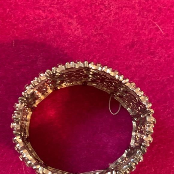 Stretch Cuff Bracelet With BLING - Picture 6 of 9